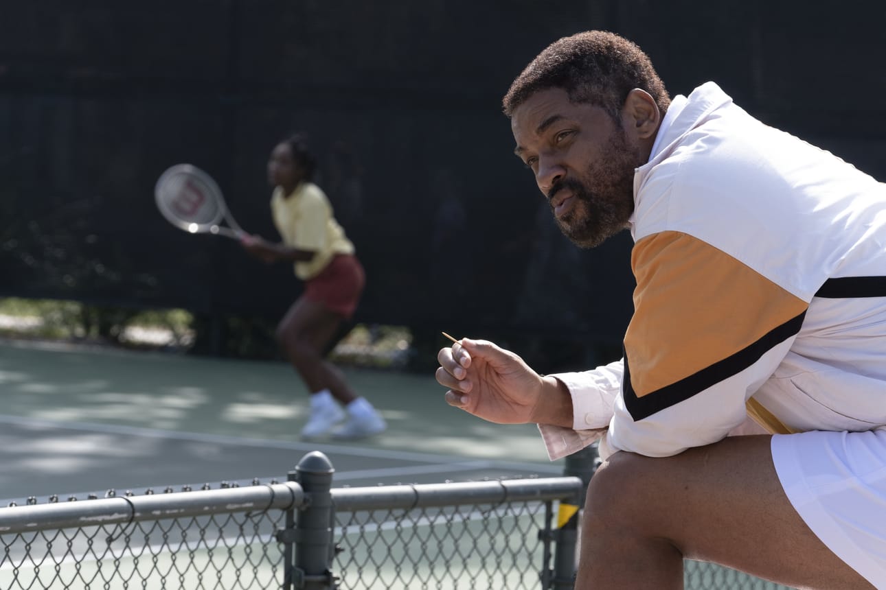 Comptonilaisisä Richard Williams (Will Smith) on päättänyt nostaa tyttärensä tennismaailman huipulle.
