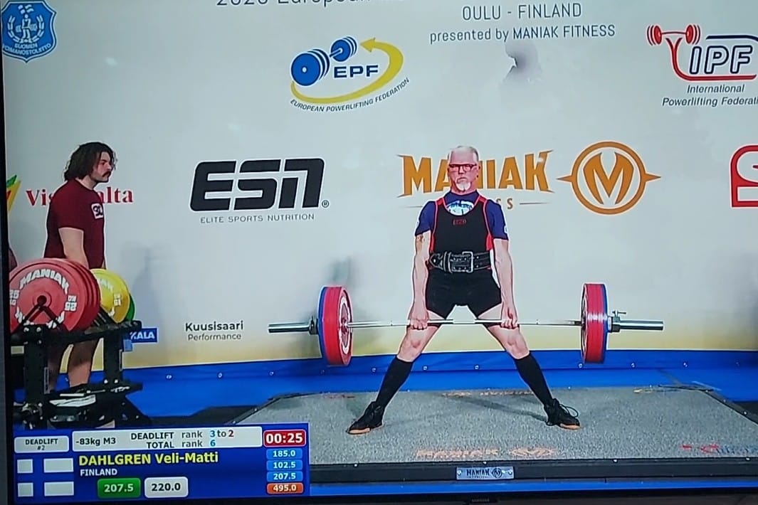 Veli-Matti Dahlgren edusti Suomea Oulussa käydyissä klassisen voimanoston Masters EM-kilpailuissa.