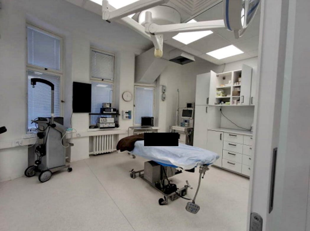 Plastic Surgery Centerin toiminnasta tehdyt kantelut ajoittuvat vuosiin 2023–2026 ja koskevat klinikoita eri puolilla Suomea.