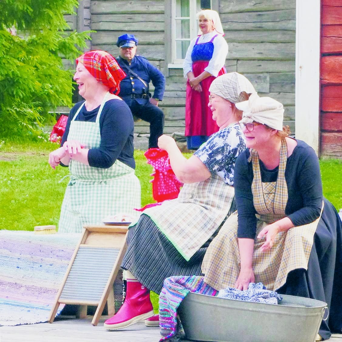 Wanhan ajan iltamat koetaan Kempeleen Nuorisoseuralla.