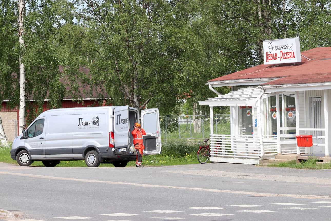 Purkutyöt on aloitettu sisällä.