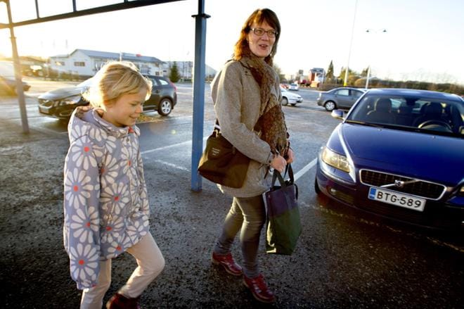 Seitsemänvuotias Jemina Kulju ja äiti Essi Kulju Kuvat: Jussi Asu