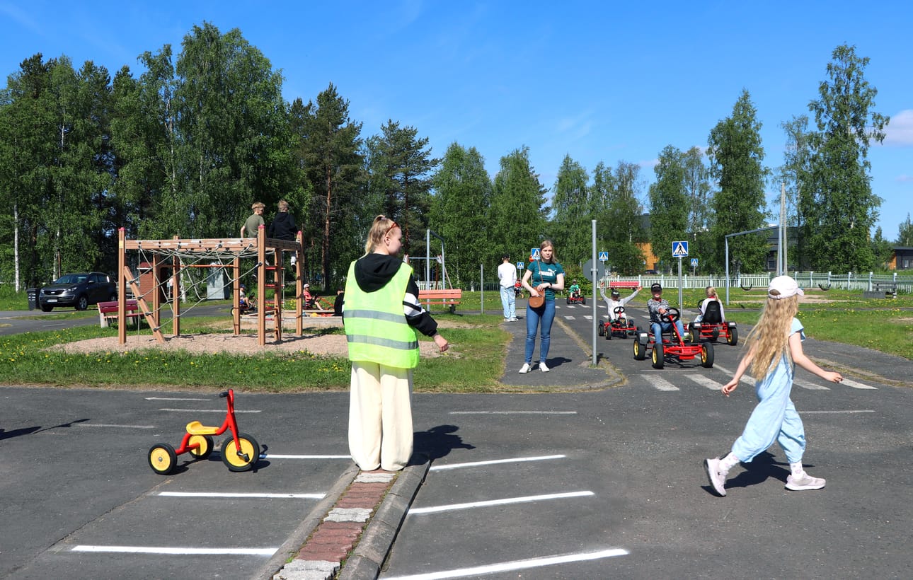 OP Jokirannikko etsii 13. helmikuuta saakka yleishyödyllisiä yhdistyksiä, jotka voivat tarjota kesätyötä 15–17-vuotiaille nuorille. Maaliskuussa puolestaan nuoret pääsevät hakemaan näitä kesätyöpaikkoja. Kuvituskuva