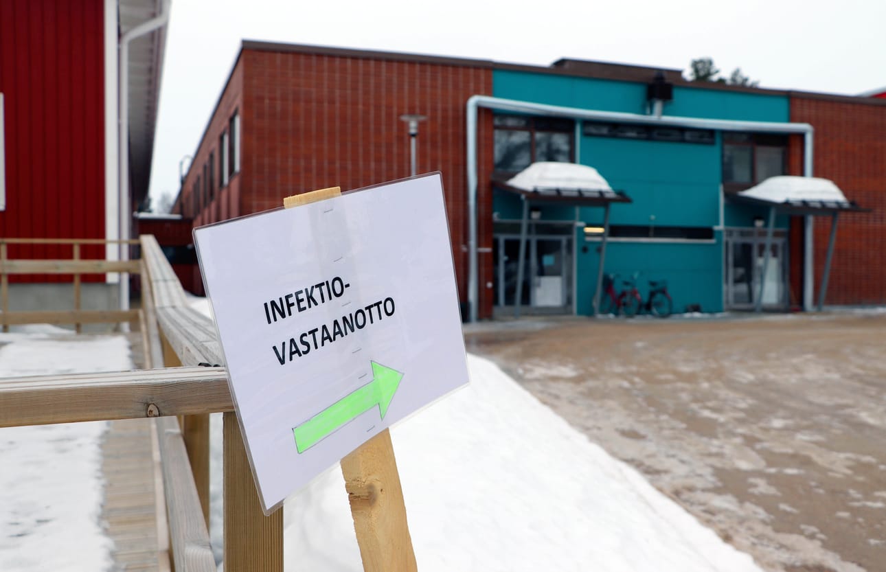 Pudasjärven terveysasemalle on avattu oma vastaanotto infektiopotilaille. Toistaiseksi Pudasjärveltä ei ole raportoitu koronavirustartunnoista.