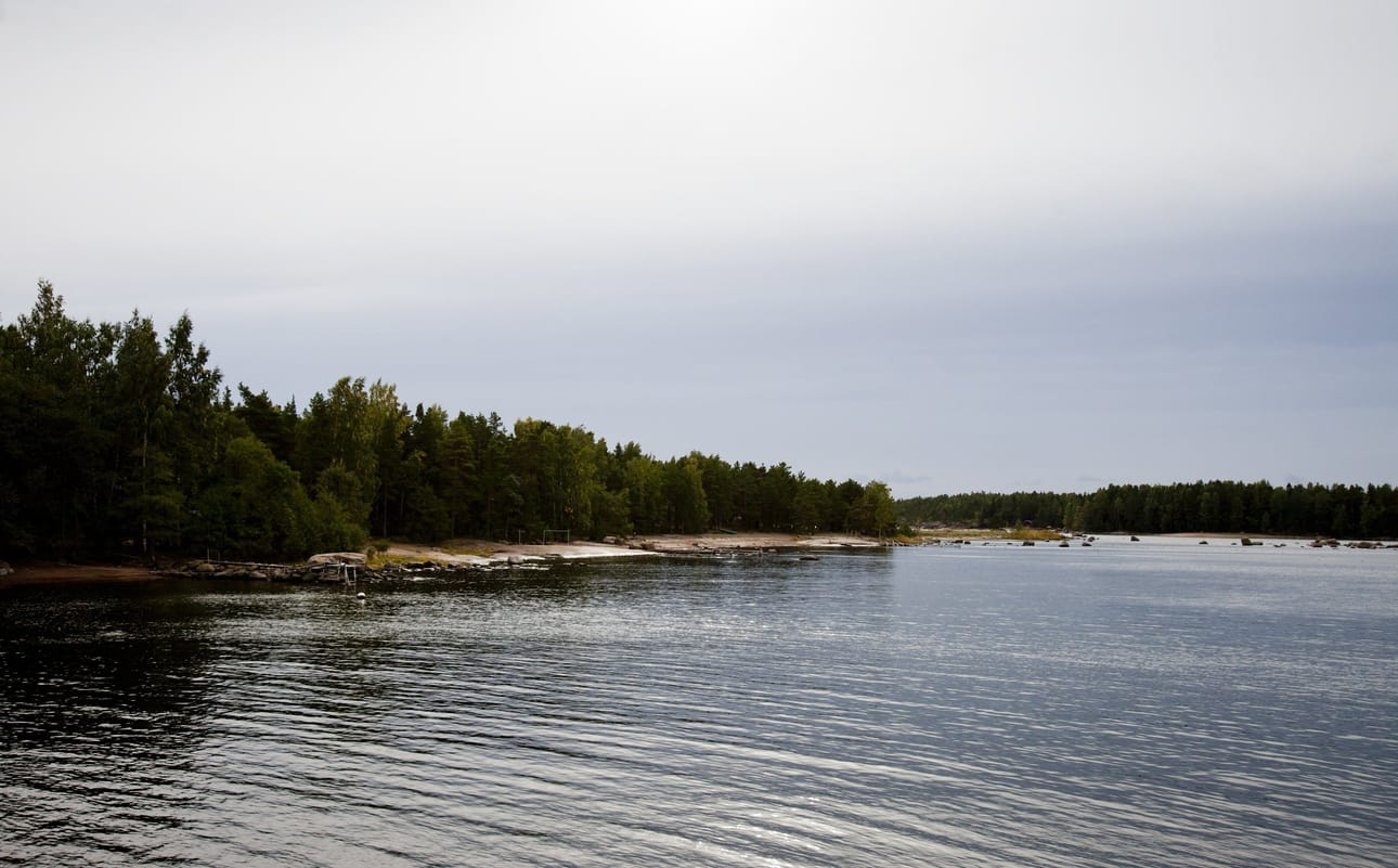 Rajavyöhyke itäisellä Suomenlahdella. Kuvassa Suomelle kuuluva Santion saari.
