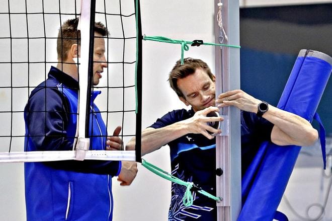 Miesten maajoukkueen valmentajat Janne Heikkinen (vas.) ja Tuomas Sammelvuo johdattavat ryhmän kultaisen Euroopan liigan kamppailuihin. KUVA: HEIKKI HAKANEN