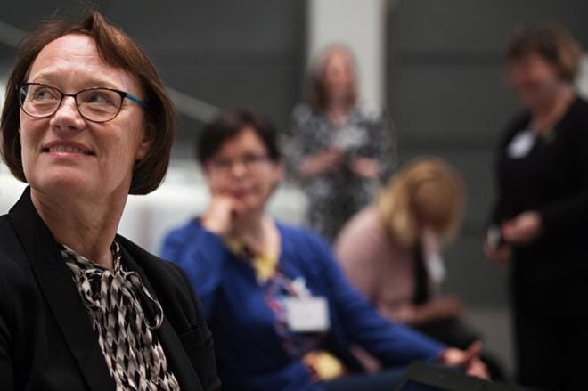 Viimeistään ensimmäinen heinäkuuta selviää, toteutuuko sote- ja maakuntauudistus. Kuntaliiton ruotsinkielisten ja kansainvälisten asioiden johtaja Kristina Wikberg puhui maakuntatilaisuudessa Vaasassa. KUVA: MINNA ANTILA