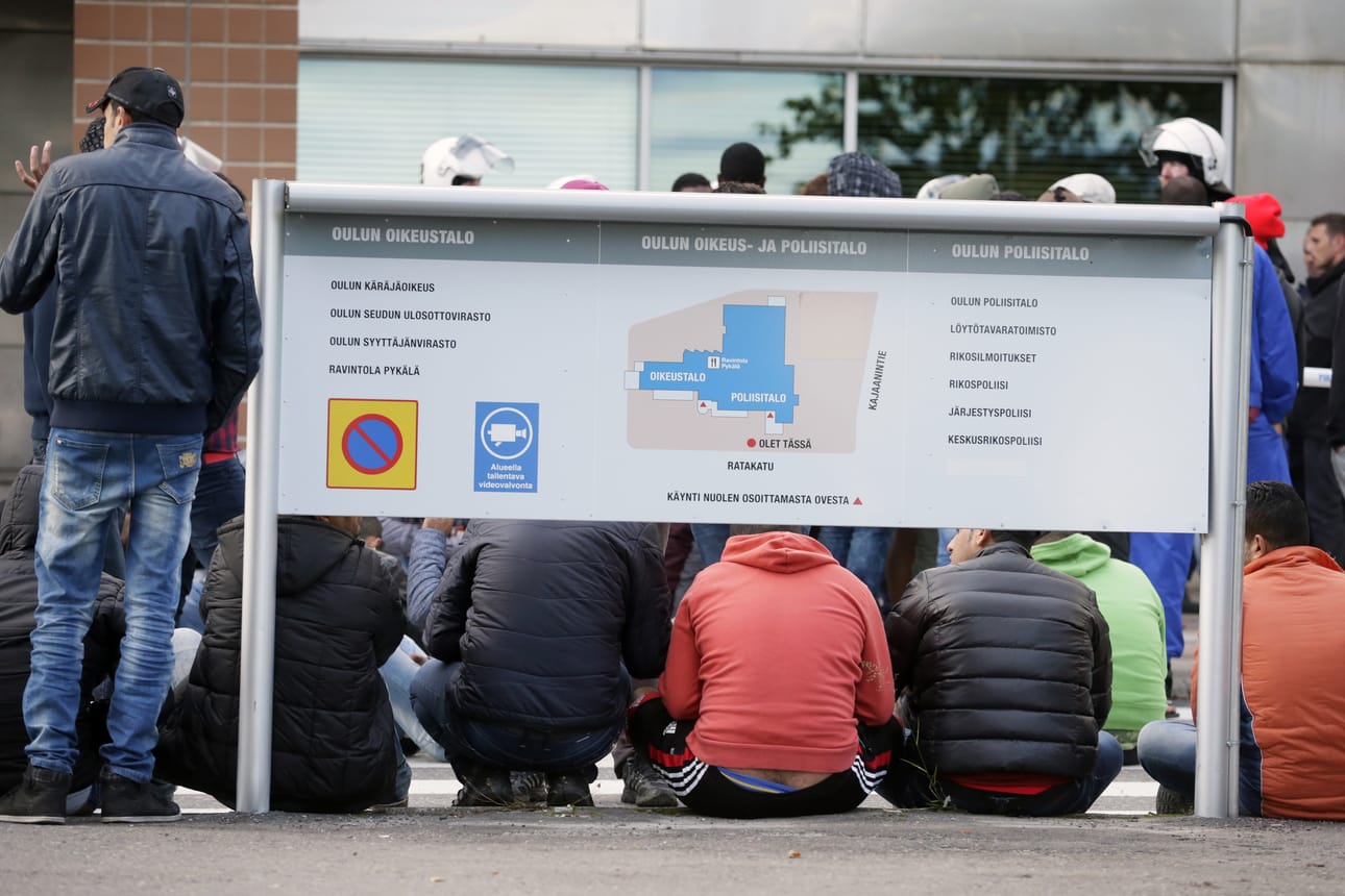LM kysyi kuntapäättäjiltä, missä ajassa he uskovat työikäisten maahanmuuttajien enemmistön työllistyvän Suomessa.