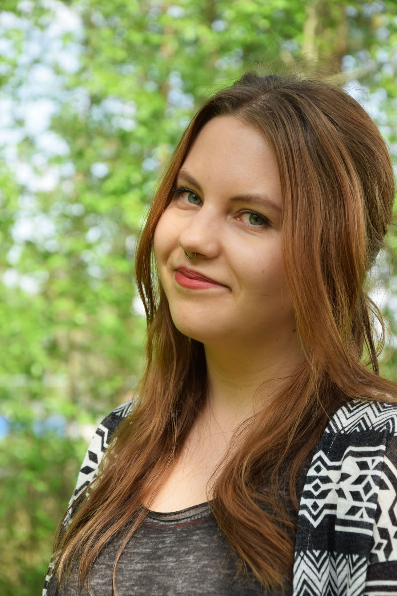 Oona Häikiö työskentelee kesä- ja heinäkuun Siikajokilaaksossa toimitusharjoittelussa.