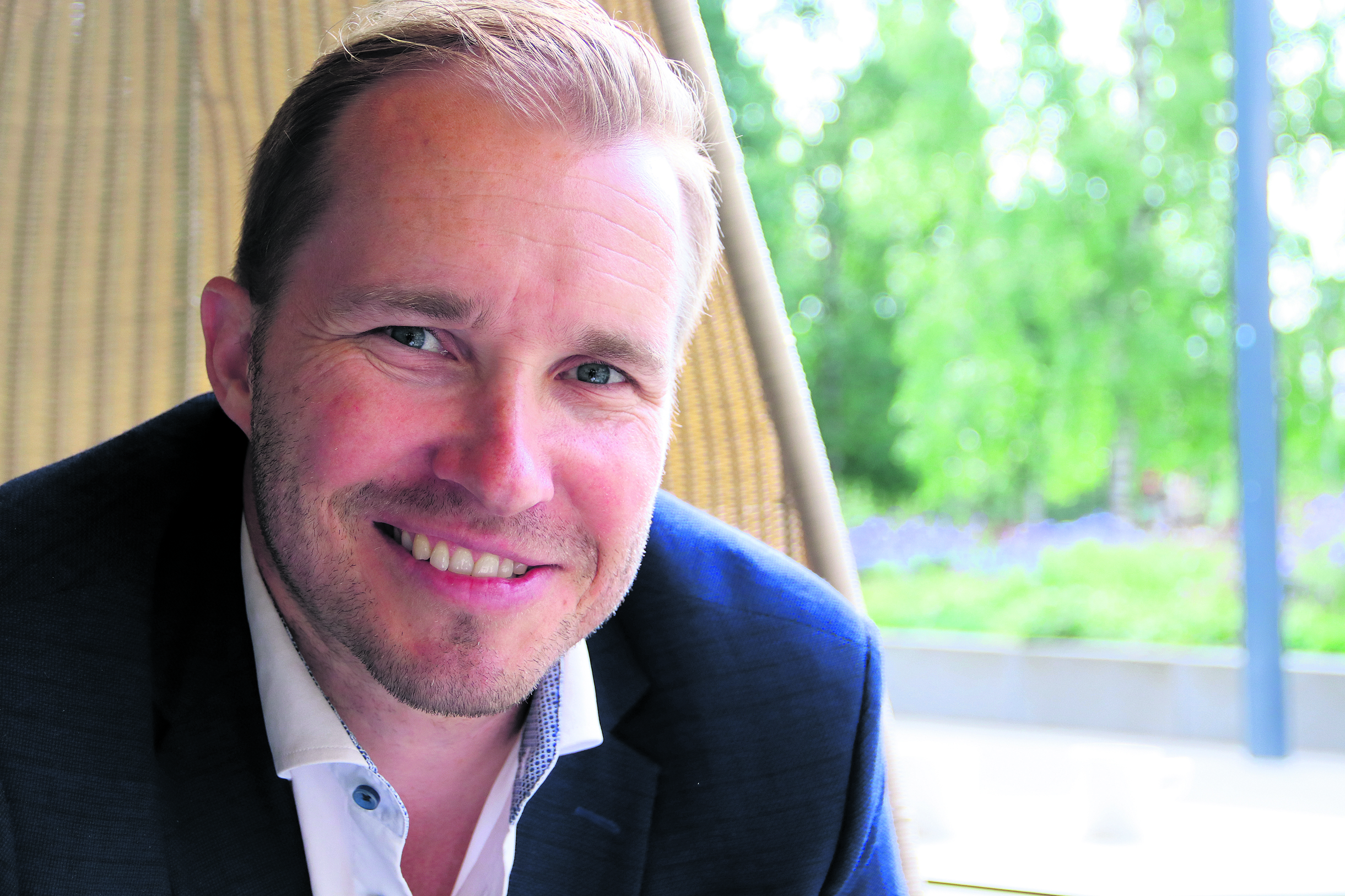 Antti Mäkikyrö sai kuningas Haraldilta ritarin ansiomerkin kesäkuussa.