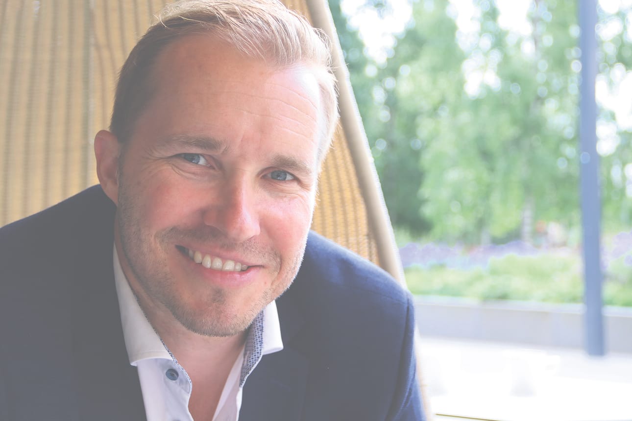 Antti Mäkikyrö sai kuningas Haraldilta ritarin ansiomerkin kesäkuussa.