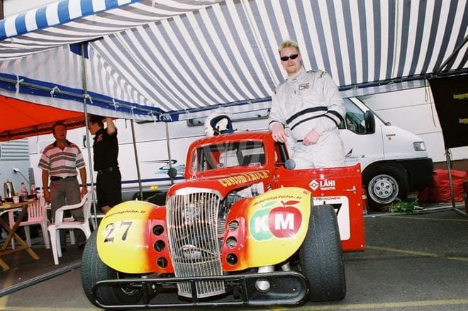 Kuvassa Kimmo Heinonen Vauhtiajoissa 2004 .