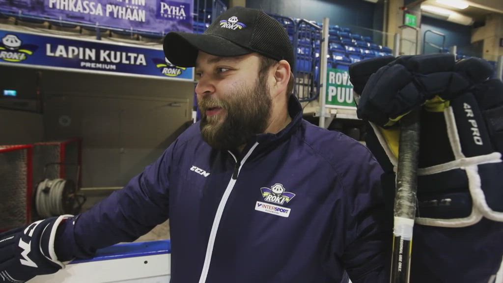 Toimittaja hyppäsi kiekkovahdiksi - "pelottaa paljon"