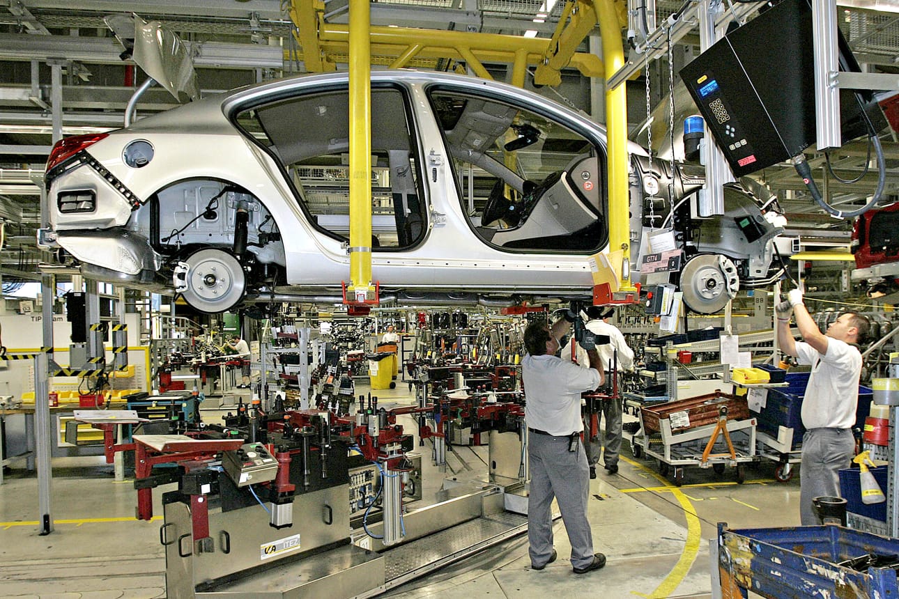 Opelin Rüsselsheimin tehdas on yksi Saksan merkittävän autotuotannon keskuspaikoista. Yhä useampi auto Euroopassa valmistetaan kuitenkin uusissa EU-maissa eli entisessä Itä-Euroopassa.