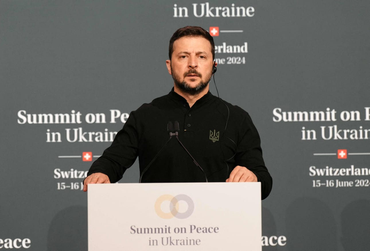 Presidentti Volodymyr Zelenskyin mukaan Ukraina allekirjoittaa yhteensä kolme turvallisuussopimusta, joista yksi on sopimus koko EU:n kanssa. Arkistokuva. LEHTIKUVA / AFP