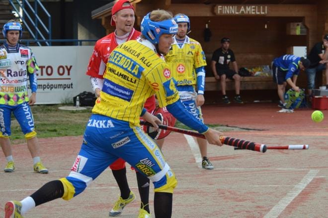 Alajärven Ankkureiden Valtteri Kleimola kohosi joukkueensa parhaimmaksi Imatraa vastaan. Hän löi kolme juoksua. KUVA: MARKKU TURPELA