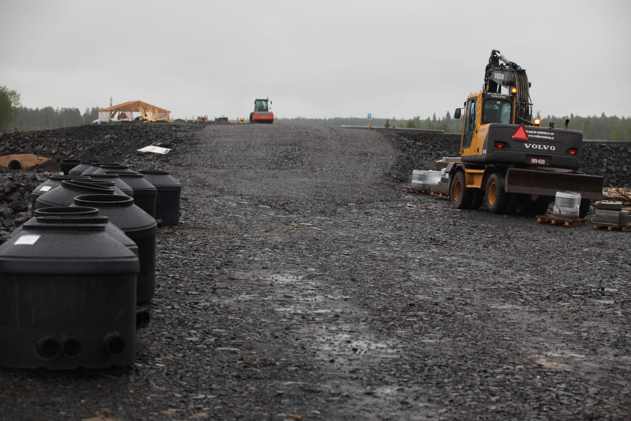 Ydinvoimalatyömaalla nähtiin väkivaltaiseksi äityneitä mielenosoituksia huhtikuussa.