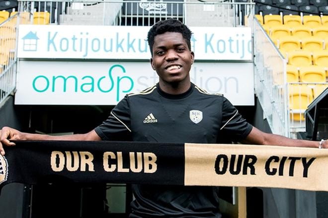 Serge Atakayi on liittynyt lainasopimuksella SJK:n riveihin. Kuva: SJK