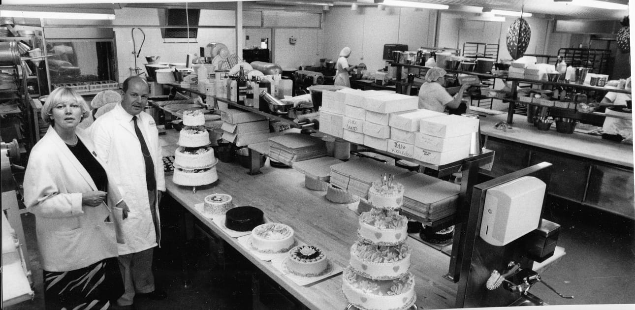 8.9.1987. Katri Antell Oy oli perustanut toisen leipomon Toppilaan.