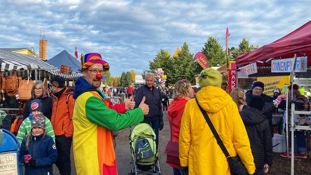 Perunamarkkinoilla on mukana peräti 200 torimyyjää ja yhteisöä ja luvassa on muun muassa musiikkia, hauskaa lavaviihdettä ja monipuolista lasten ohjelmaa.