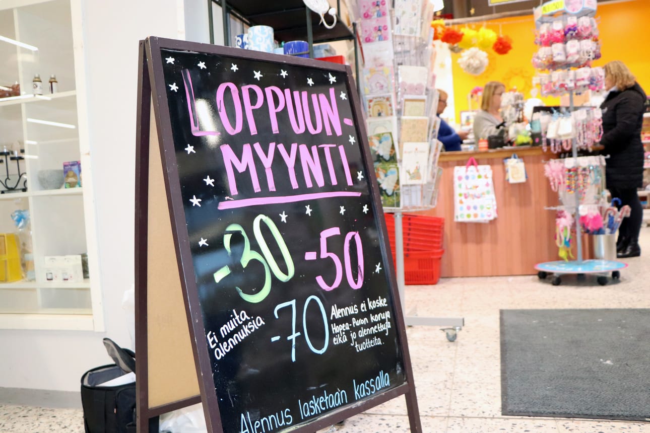 Kolmessa Kurenalan kivijalkamyymälässä on menossa loppuunmyynti.