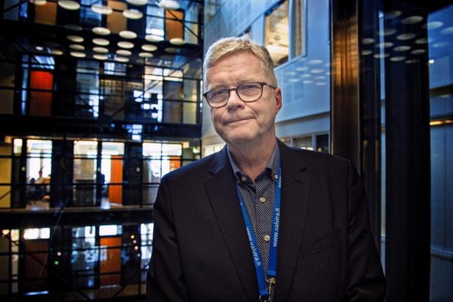 Valviran ylijohtajaksi nimitetty Markus Henriksson korostaa turvallisuuden riskien hallintaa muutoksissa. Palvelun laatu ja kehittäminen lepäävät asiakas- ja potilasturvallisuuden varassa. Omavalvonnan on toimittava aina yksittäisestä työntekijästä maakuntaan asti. KUVA: Kimmo Penttinen