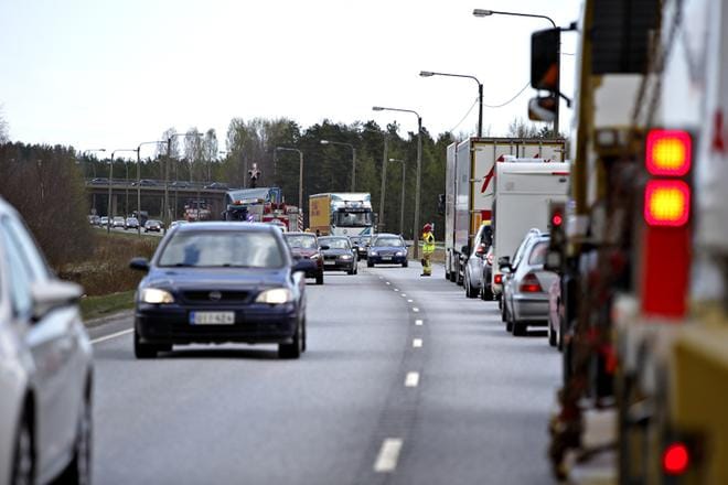 Pohjalaiset autoilijat ovat itsekkäitä ja itsepäisiä, arvioidaan Pohjanmaan poliisista. Kuvituskuva. Kuva: Tomi Kosonen