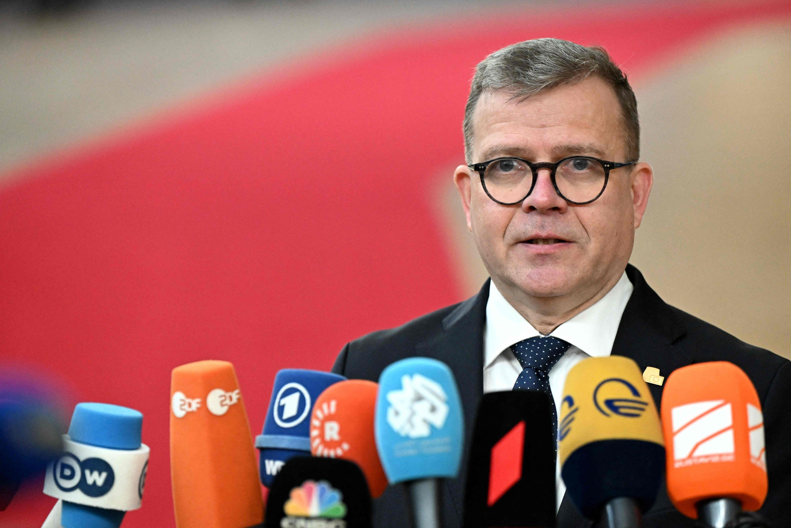 Petteri Orpo kommentoi Unkarin rahapeliä: En hyväksy minkäänlaista kiristämistä