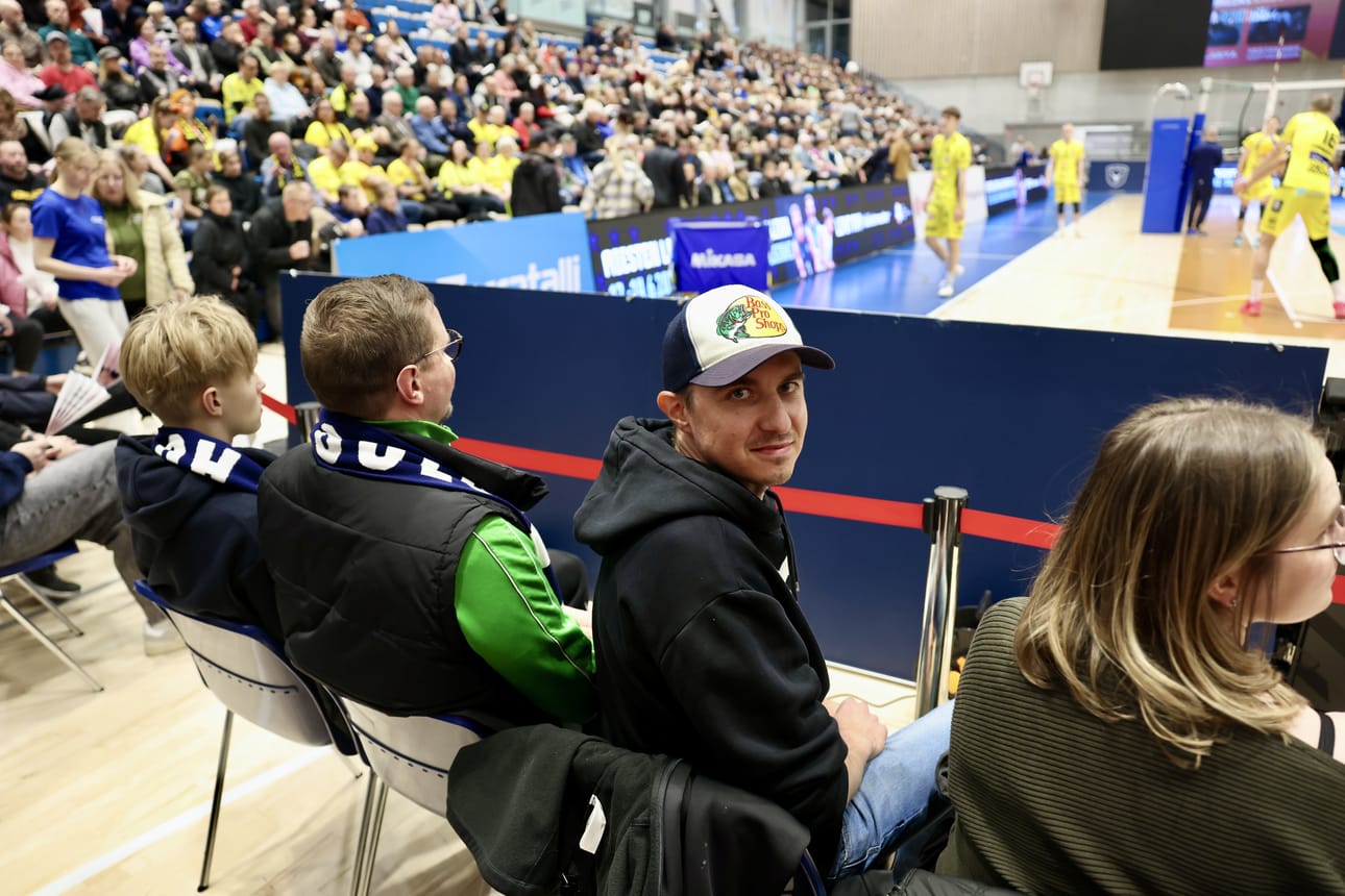 Maajoukkueen pitkäaikaisen huippupelaajan Eemi Tervaportin ura lähti lentoon Oulussa.