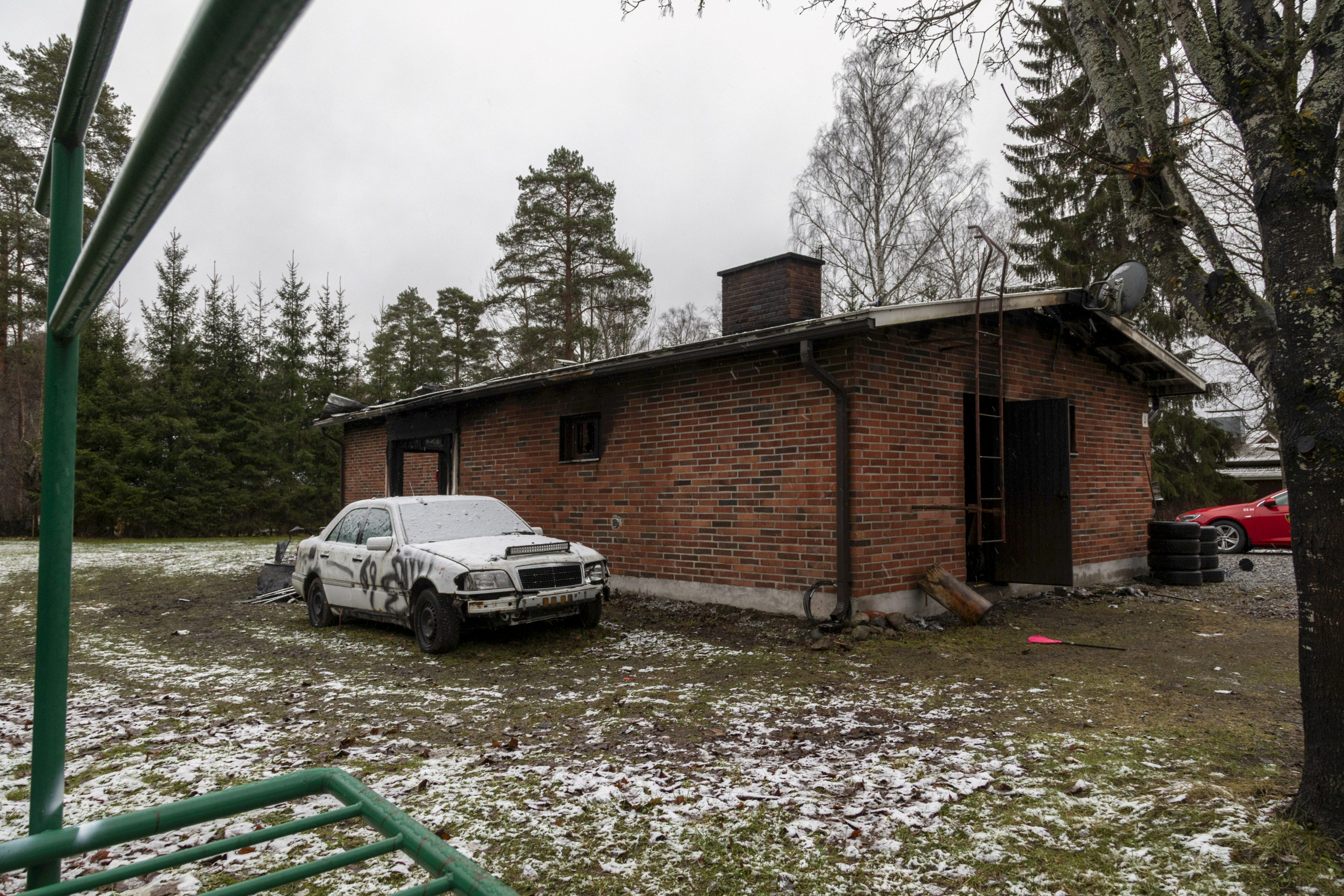 Poliisi otti Savonlinnan tulipalosta kiinni kuolleina löydettyjen lasten isän – epäillään neljästä taposta