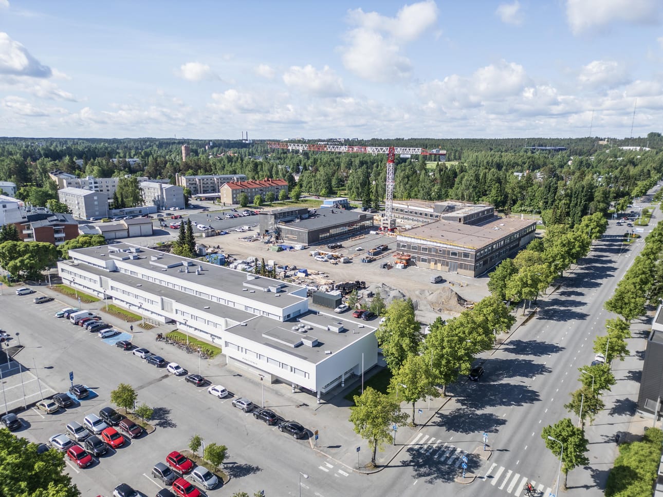 Sedun rakenteilla oleva kampus sijaitsee keskeisen tapahtumakadun varrella.