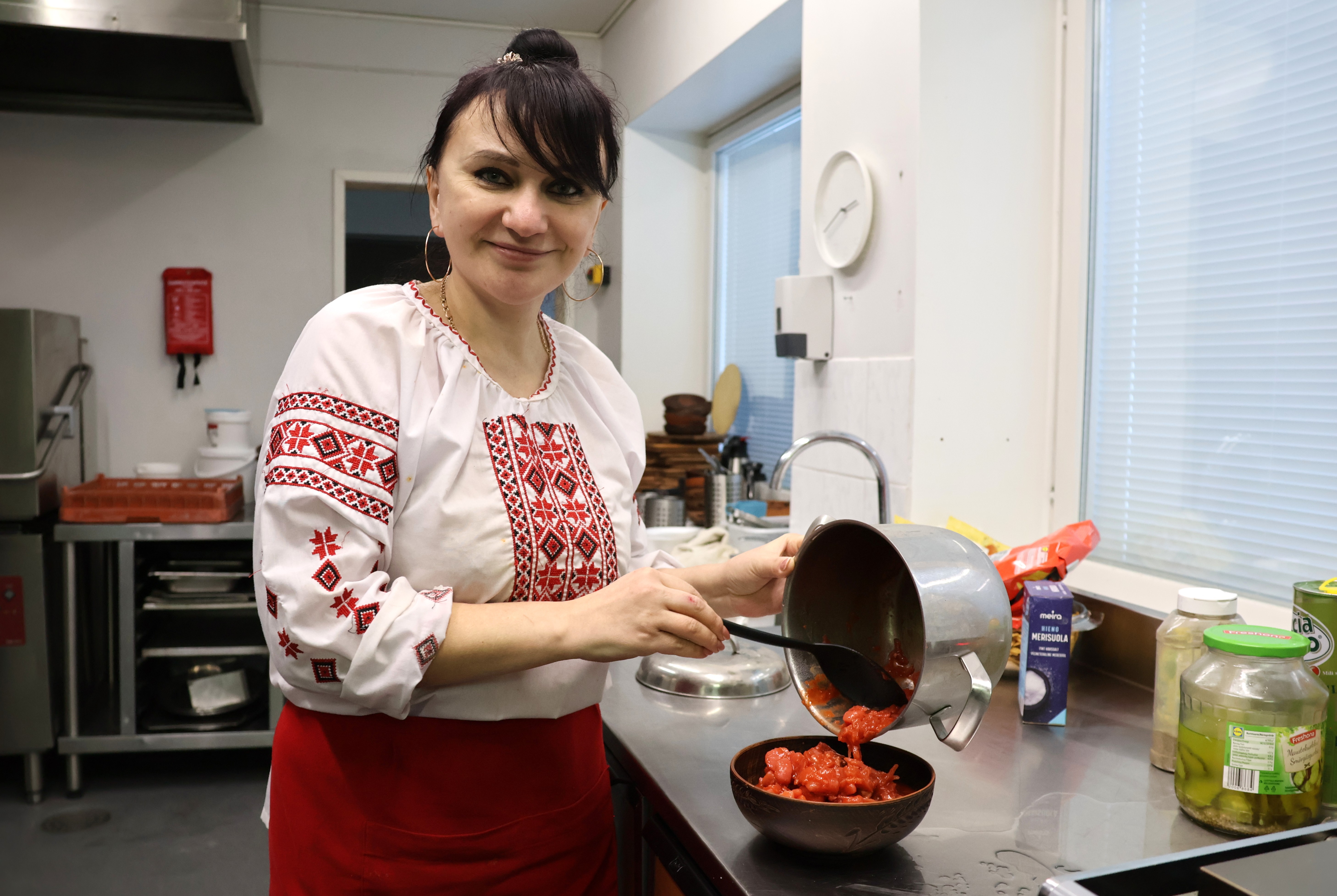 ”Jo nelivuotiaana tein varenikeja äitini kanssa” – Iryna Omelchenko avasi toisen ukrainalaisravintolansa Pohjanmaalle