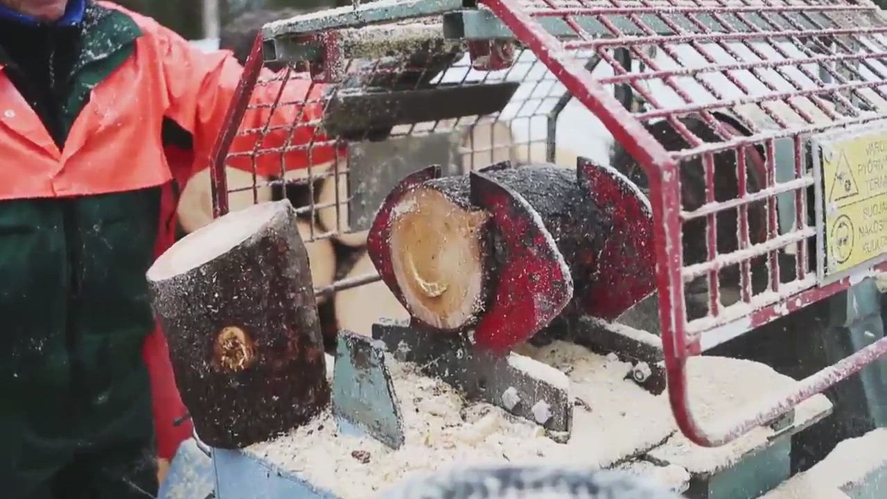 Alaounasjoen Erästäjät tekee 1500 lintupönttöä