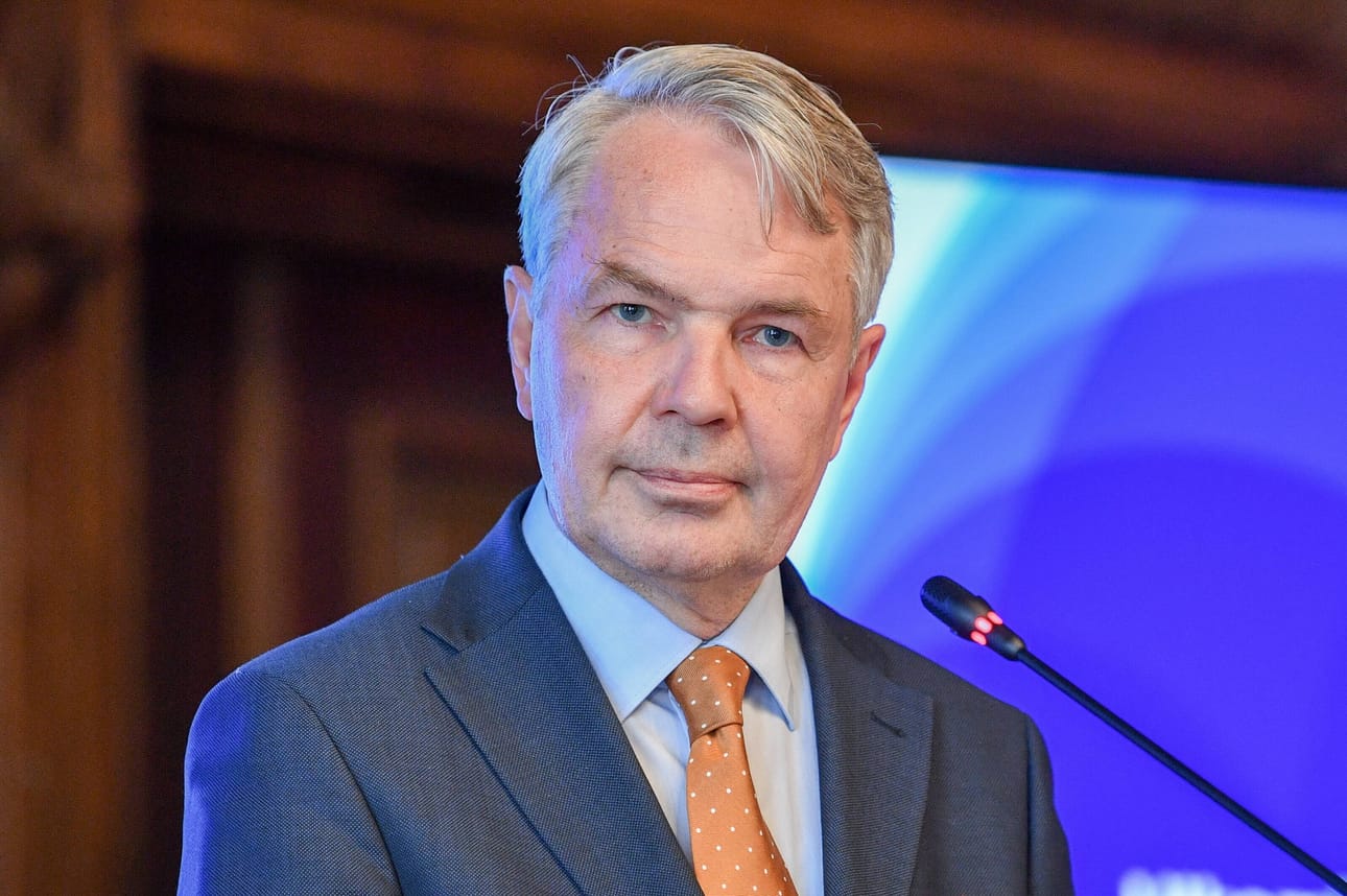 Ulkoministeri Pekka Haaviston on tarkoitus olla paikalla, kun Suomen ja Ruotsin Nato-jäsenyyspöytäkirjat allekirjoitetaan.