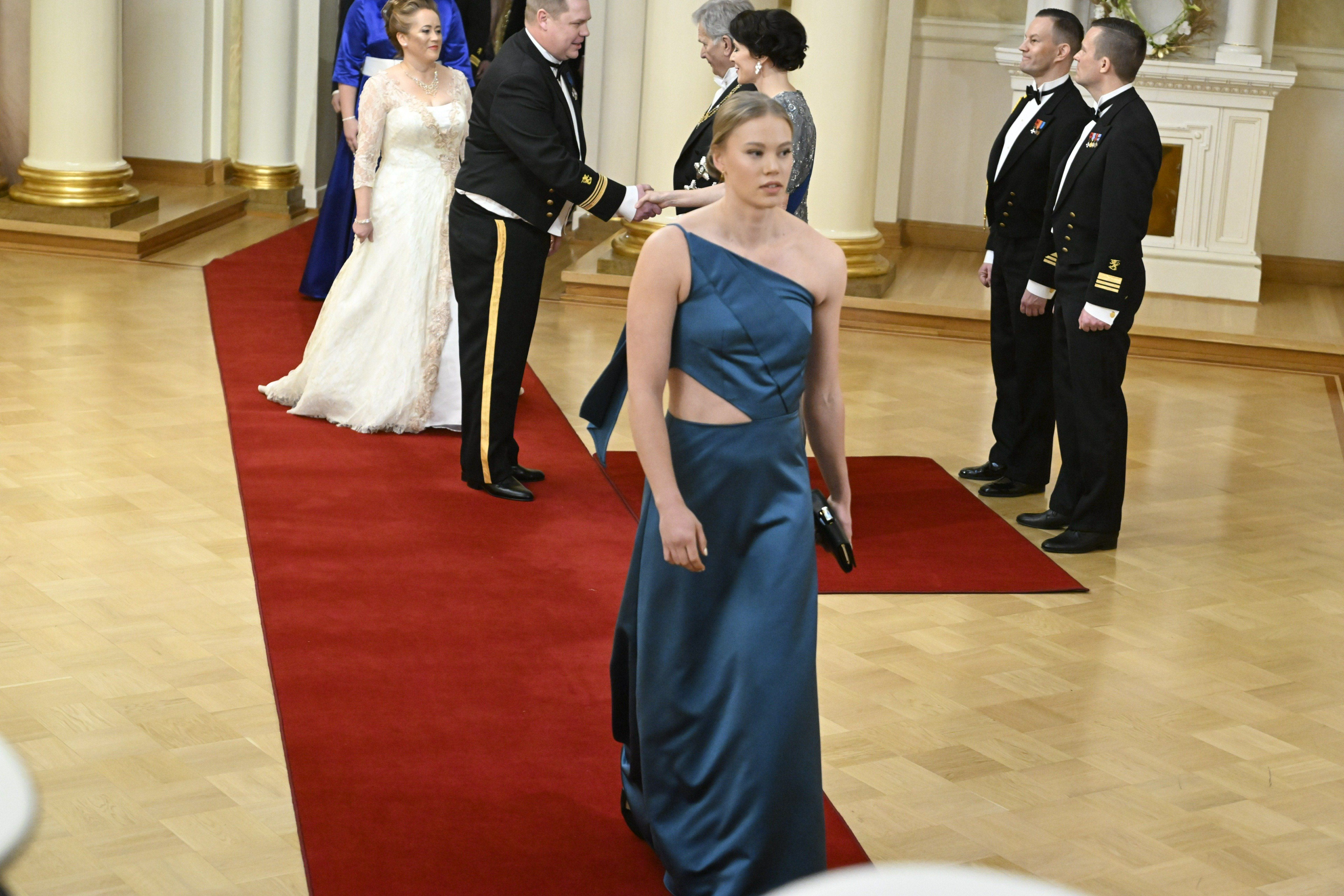 Saga Vanninen, 22, on jo Linnan juhlien konkarikävijä – "Ei tämä enää samalla tavalla jännitä"