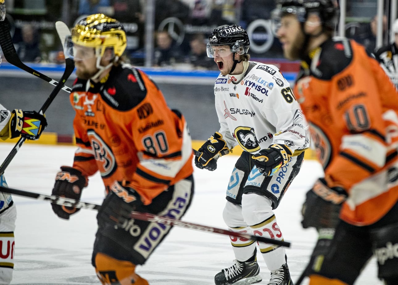 Lauantain seitsemännessä finaalissa Jasper Lindsten viimeisteli Kärppien avausmaalin.