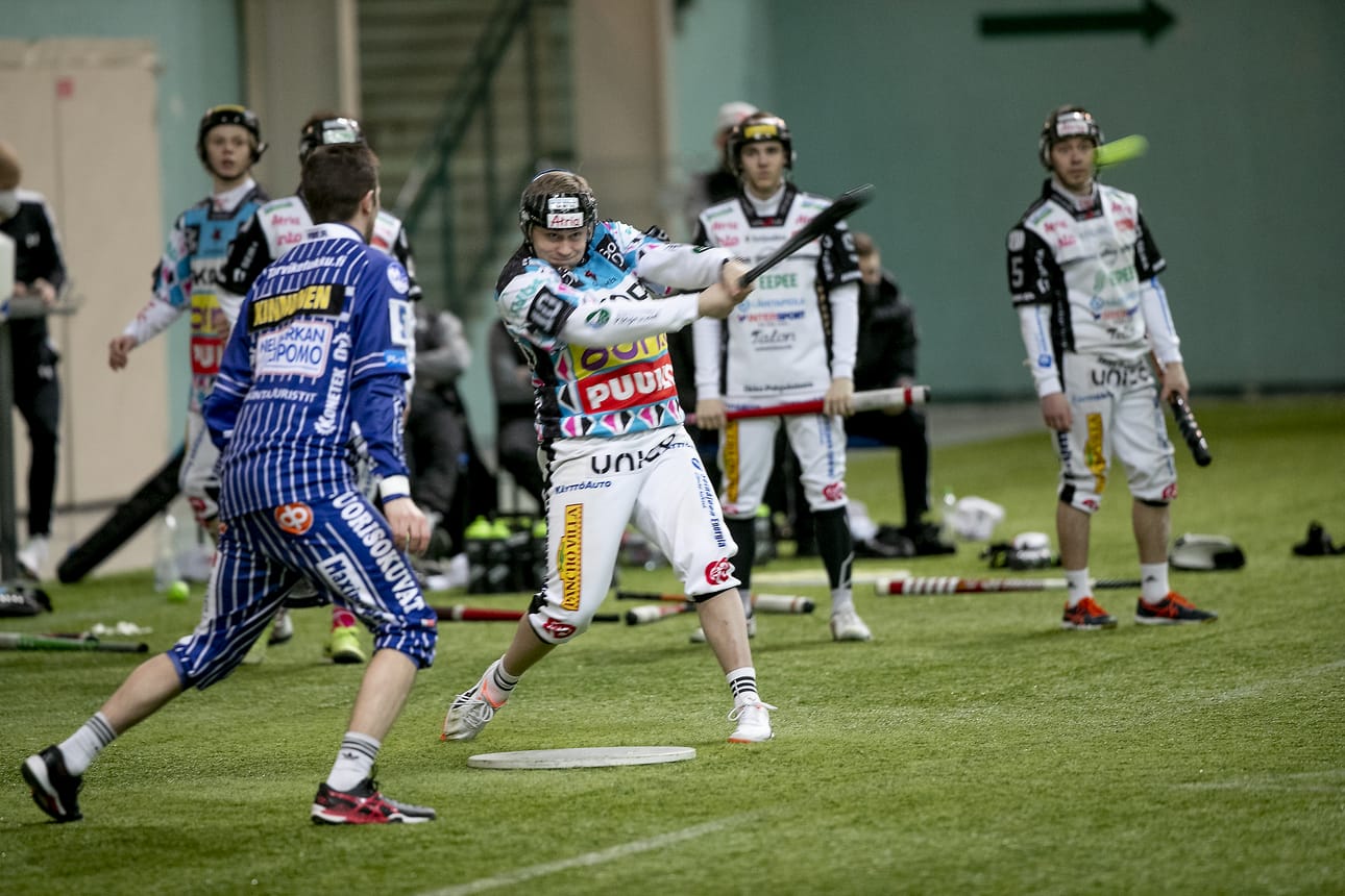 JymyJussien jokeritykki Markus Hallasuo löi kaksi juoksua.