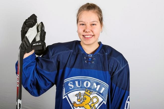 23 jääkiekkoilijaa leireilee Vierumäellä MM-kotikisat tähtäimessään. Heli Allinen on yksi heistä. KUVA: SUOMEN JÄÄKIEKKOLIITTO