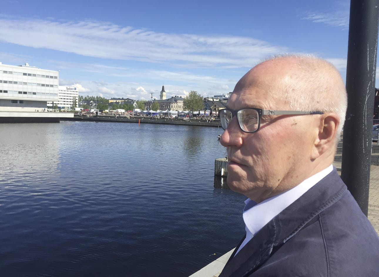 Matti Karhula luotsaa puheenjohtajana Oulun kaupunginteatteri Oy:n uutta hallitusta.