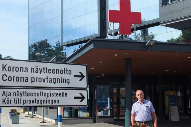 Hans Frantz (r.) toivoo, että upouuteen päätöselimeen, Pohjanmaan hyvinvointialueen aluevaltuustoon, pohjalaiset äänestäisivät ehdokkaita, jotka jo tietävät jotain sosiaali- ja terveysalasta. Aluevaltuustolla on paljon valtaa siihen, miten meitä kaikkia jatkossa hoidetaan. Kuva: Anne Laurila