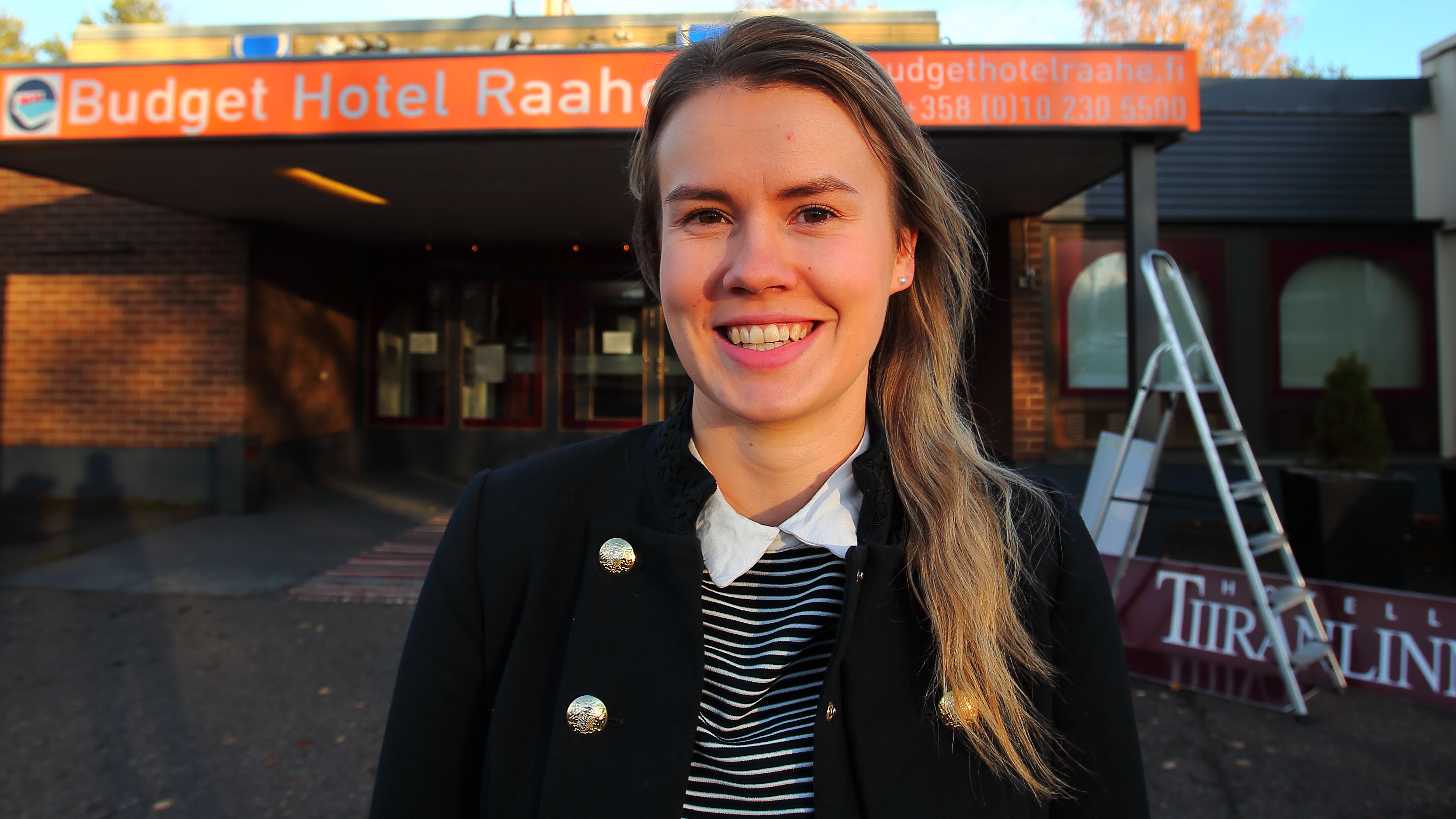 Hilla-Rina Palokari on ollut tällä viikolla laittamassa paikkoja kuntoon Budget Hotel Raahessa.