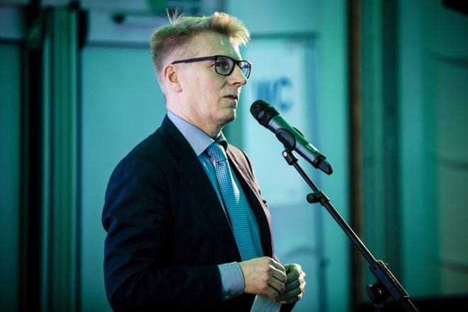 Ministeri Kimmo Tiilikainen toivoo, että Helsingin pormestari keskittyisi Helsingin ongelmiin eikä sekaantuisi valta- ja puoluepolitiikkaan. KUVA: Joel Maisalmi