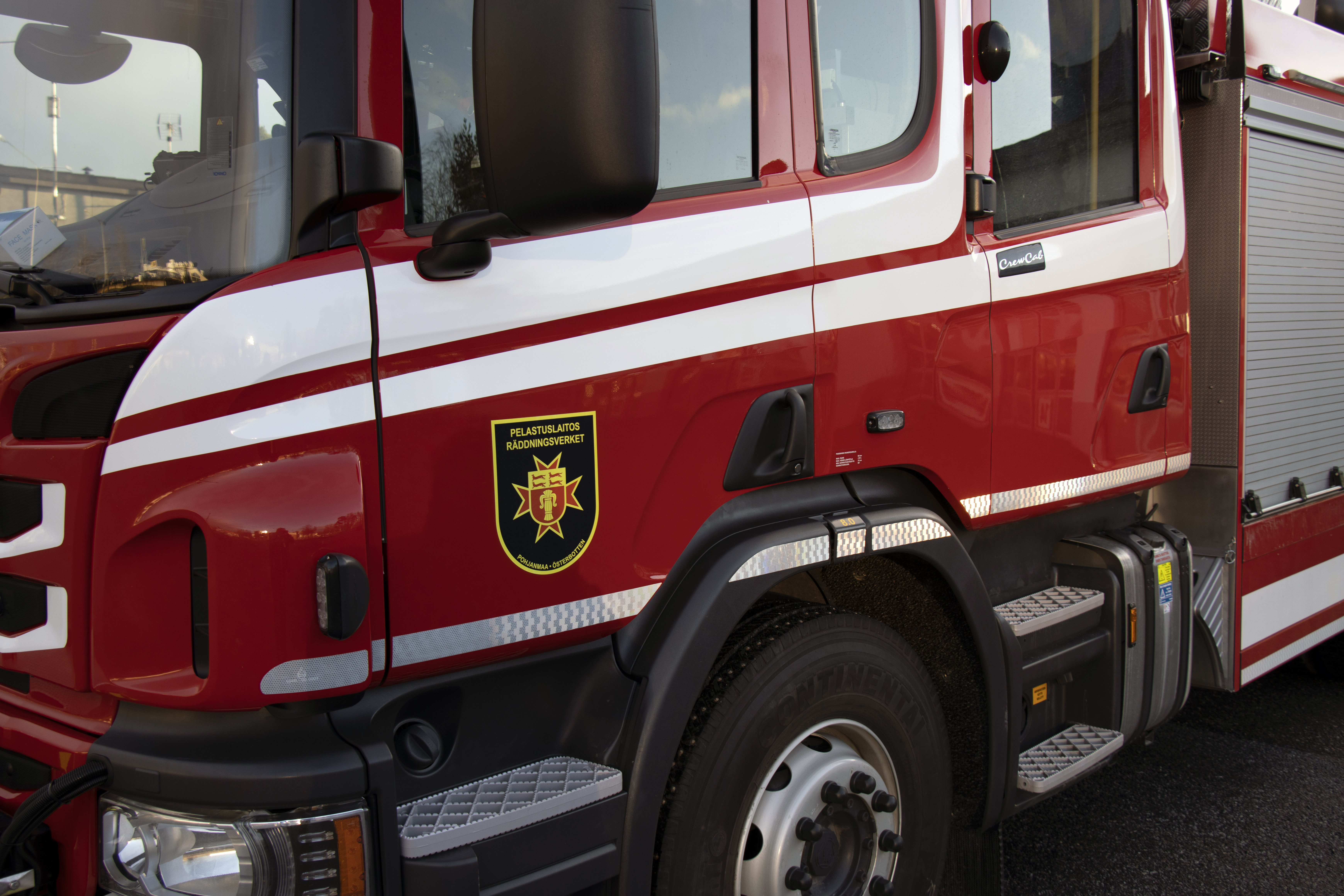 Verstasrakennus paloi maan tasalle Närpiössä