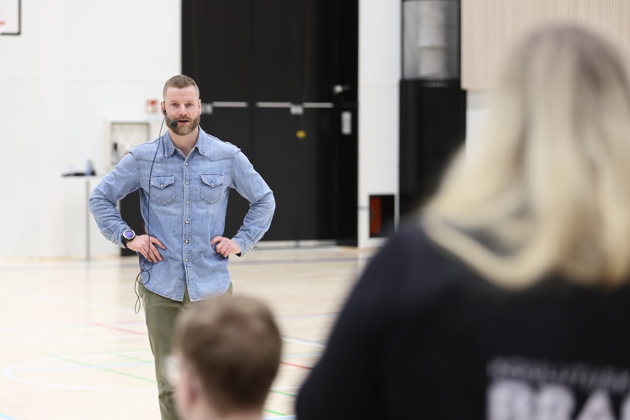 Robin Hendry lähti itse erikoisjoukkoihin, koska ei halunnut seurata tavallisinta polkua. – Siellä mammanpojasta kasvoi suoraselkäinen erikoisjoukkoyksikön ammattilainen, Hendry toteaa.