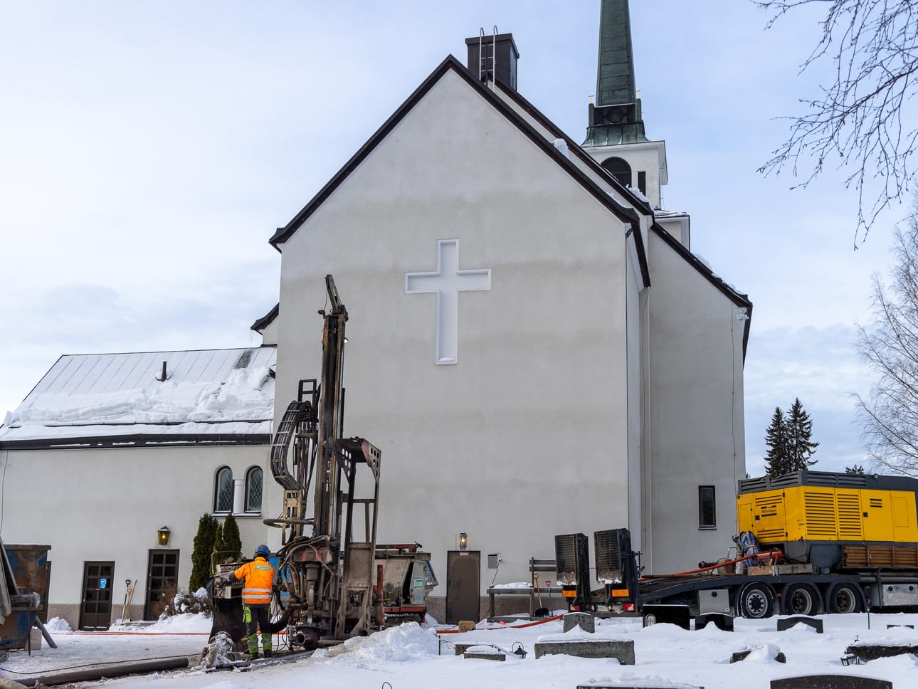 Ähtärin kirkolla poraustyöt on jo aloitettu. Urakan arvioidaan valmistuvan helmikuun loppuun mennessä.