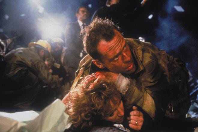 Bruce Willis on hurjassa vireessä elokuvassa Die Hard – vain kuolleen ruumiini yli. KUVA: Sub