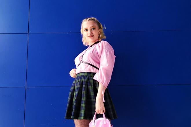 Maailmanmaineeseen noussut Teamo on Sofia Ahlängin ensimmäinen toiselle artistille tekemä kappale. Aiemmin hän oli tehnyt lauluja vain itselleen. KUVA: LINNÉA AHLÄNG