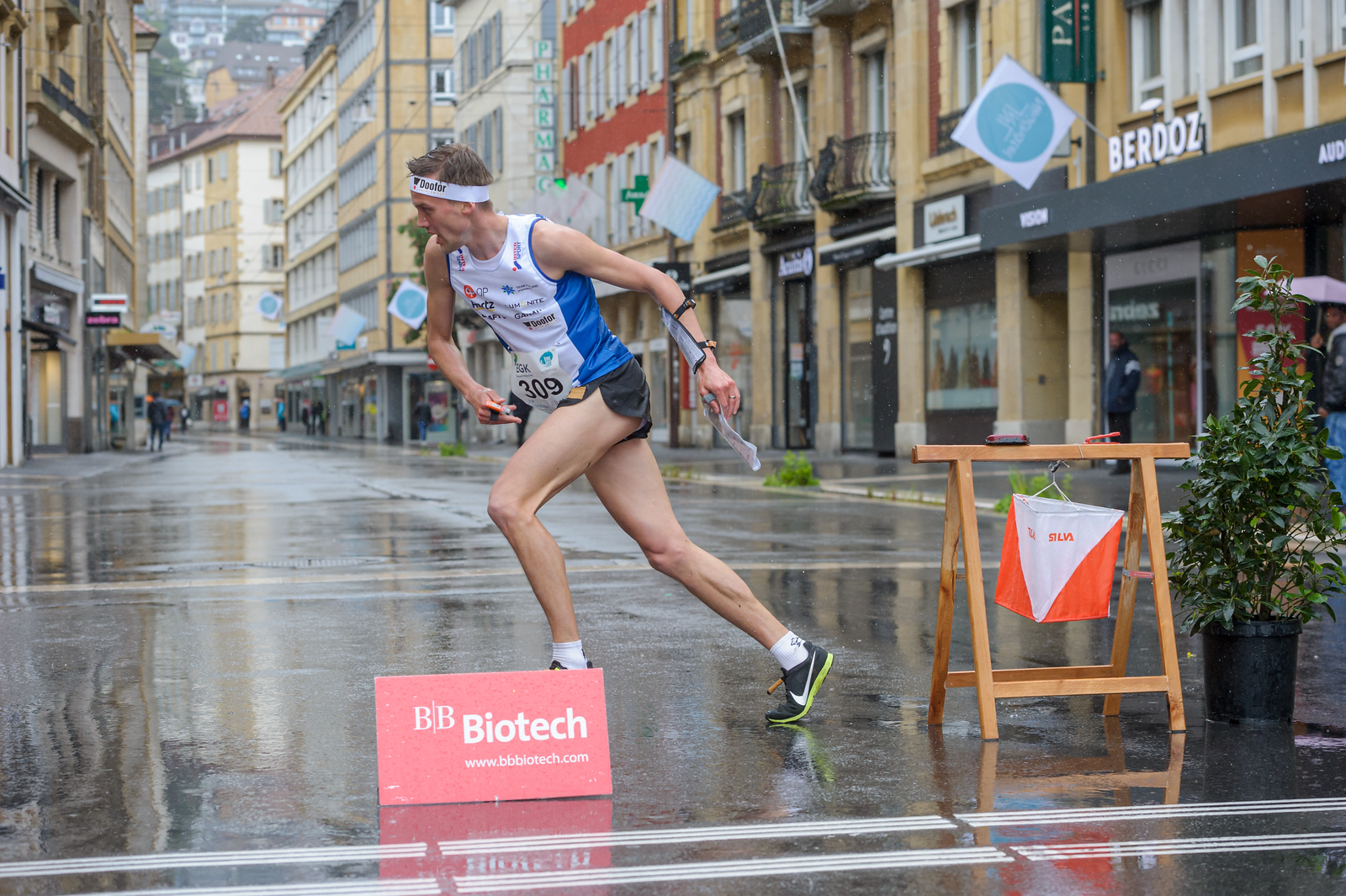Suomesta iskukykyinen 16 urheilijan joukkue sprinttisuunnistuksen EM-kisoihin Italiaan