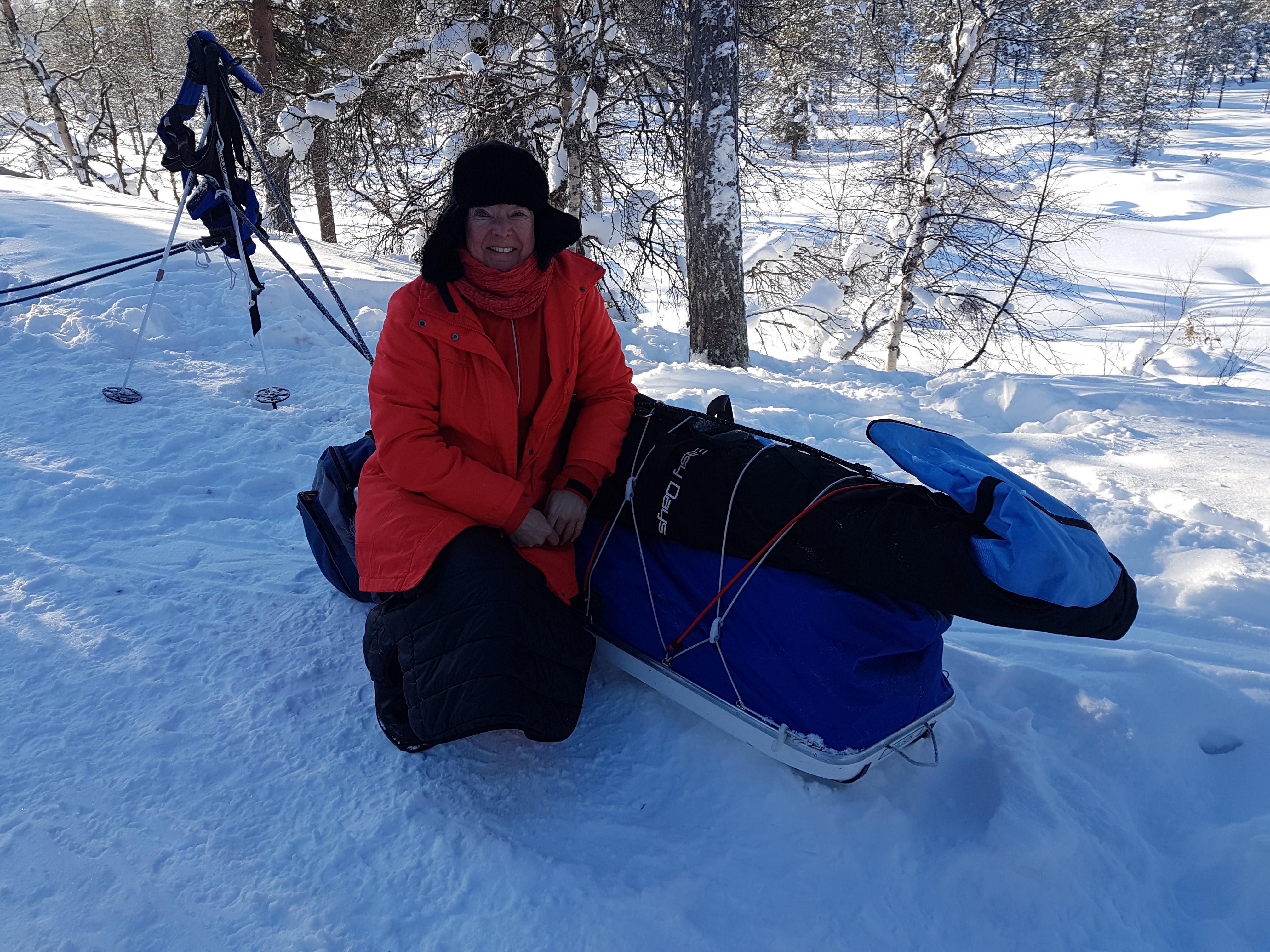 Olennaista on pukeutua lämpimästi ja kerroksittain. Taukotakki ja toppahame toimivat aina.