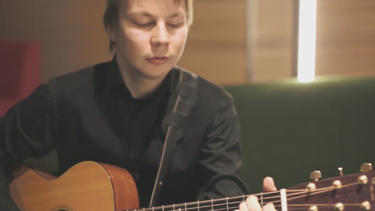 Niillas Holmberg Kvarteahtta